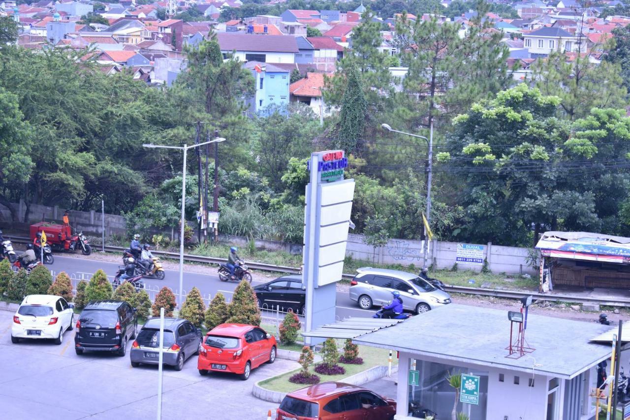 Ferienwohnung Gateway Pasteur 2Br Tower Depan Ruby 7 C Bandung Exterior foto